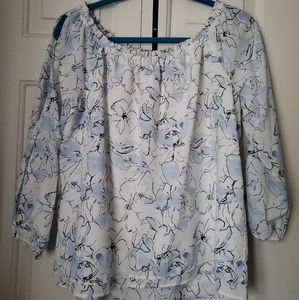 White and Blue Flowy Floral Tunic/Long sleeve (S)